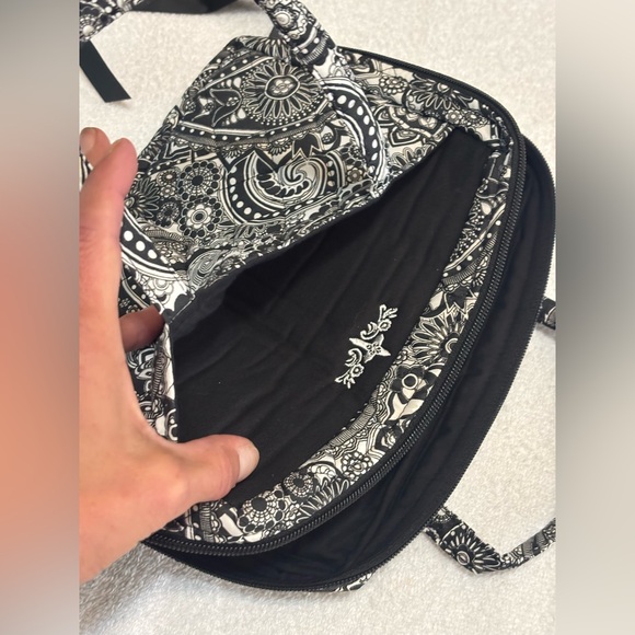 Black and White Paisley Bible Cover - Picture 3 of 7